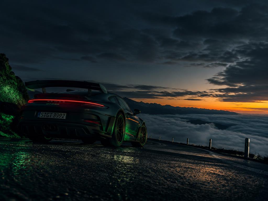 free browser racing games — HyperLeaque track artwork
